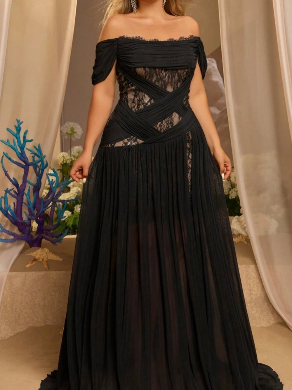 Black Elaborate Women's Plus Size Lace Patchwork Mesh Trim Boat Neck Dress